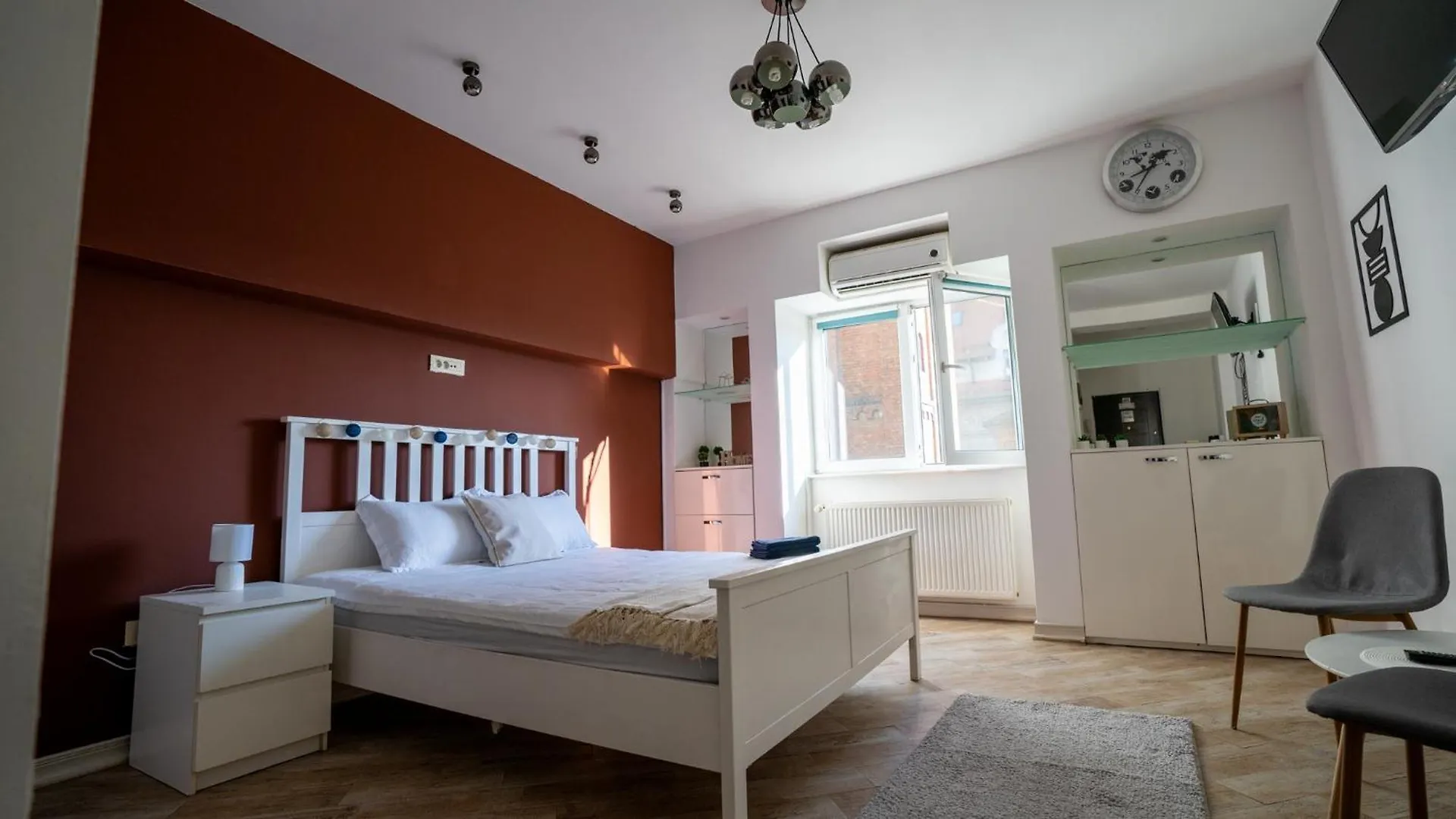 Cozy Studio Universitate Bucharest Apartment